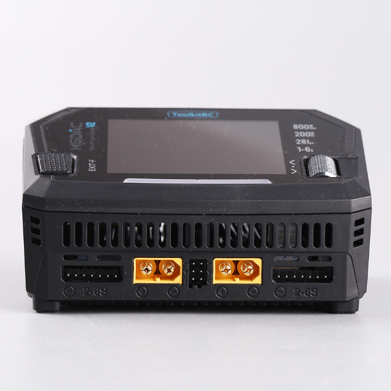 Caricabatterie Intelligente a  - Toolkitrc M6Dac Smart Charger recensione e prezzo
