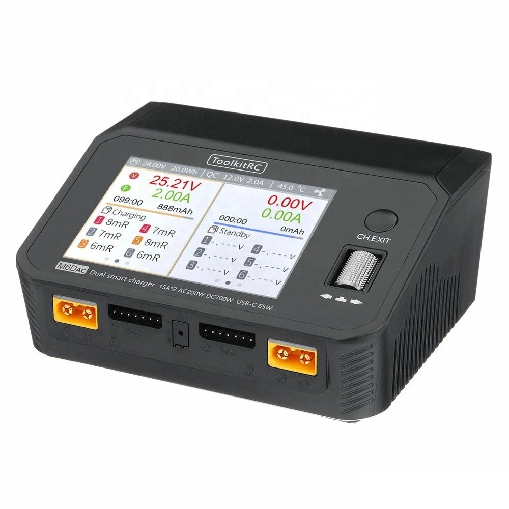 ToolkitRC M6DAC AC 200W DC 700 - Toolkitrc M6Dac Smart Charger recensione e prezzo